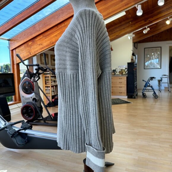 Shanty Sweater NWT Large ~ Heavy and well made - Picture 5 of 10